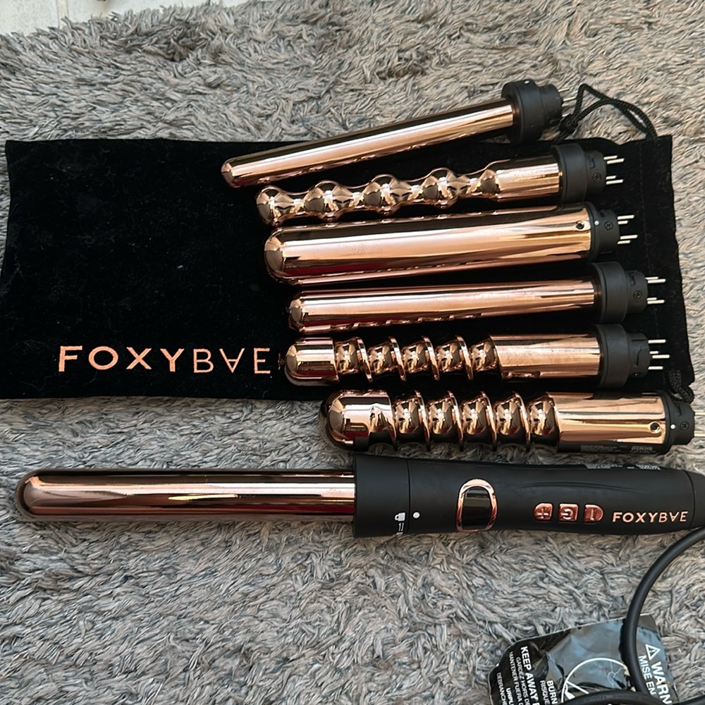 FOXYBAE Rose Gold Titanium 7-IN-1 Curling Wand